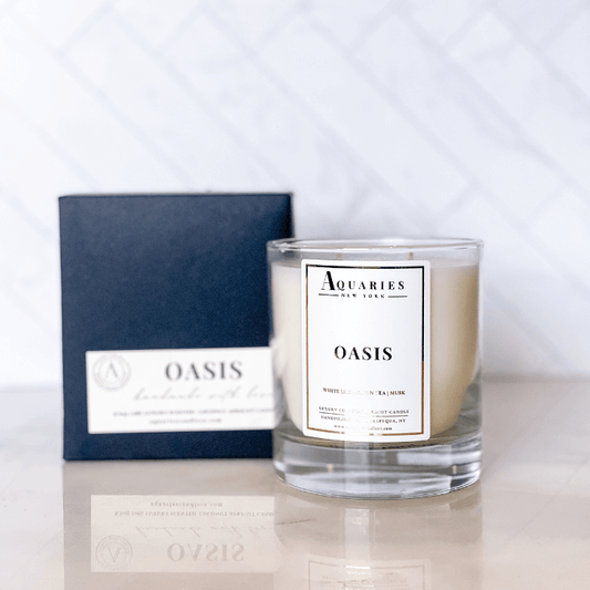White Lily, Green Tea & Musk Scented Candle | Oasis